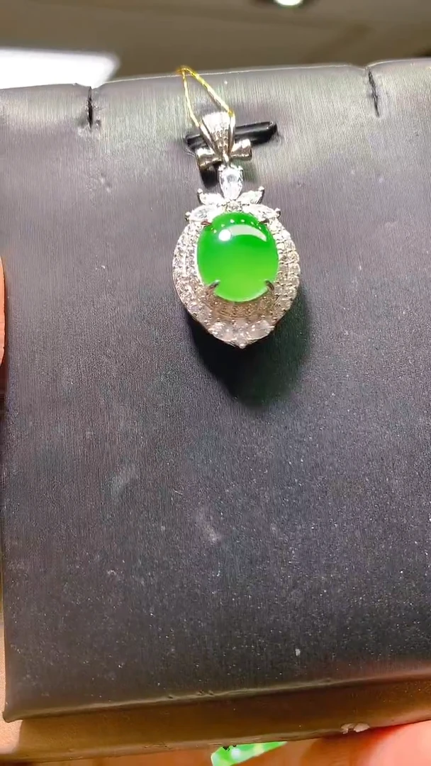 吊坠(赠链)银S925镶嵌翡翠017（多样性发其一）