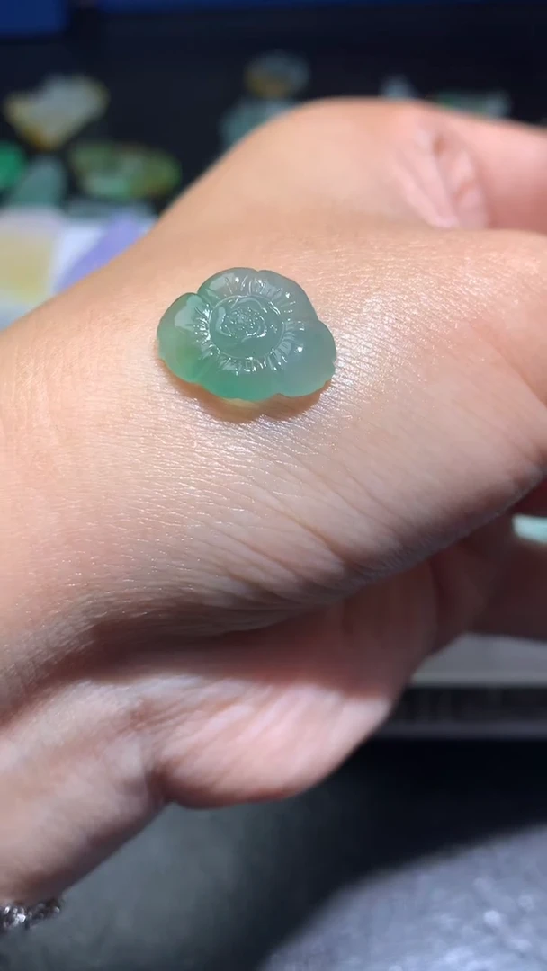 未镶嵌定制翡翠毛货