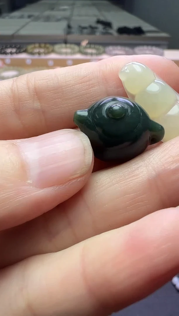 颈饰未镶嵌和田玉74号链接包容两个一起10米