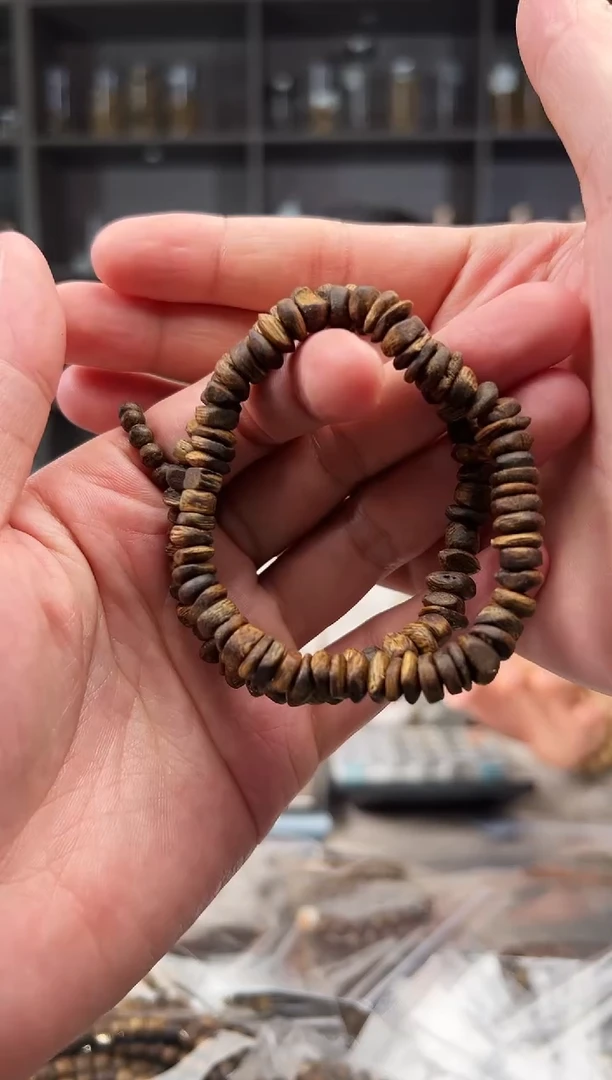 沉香手串08绿棋楠碎银子 多样性发其一