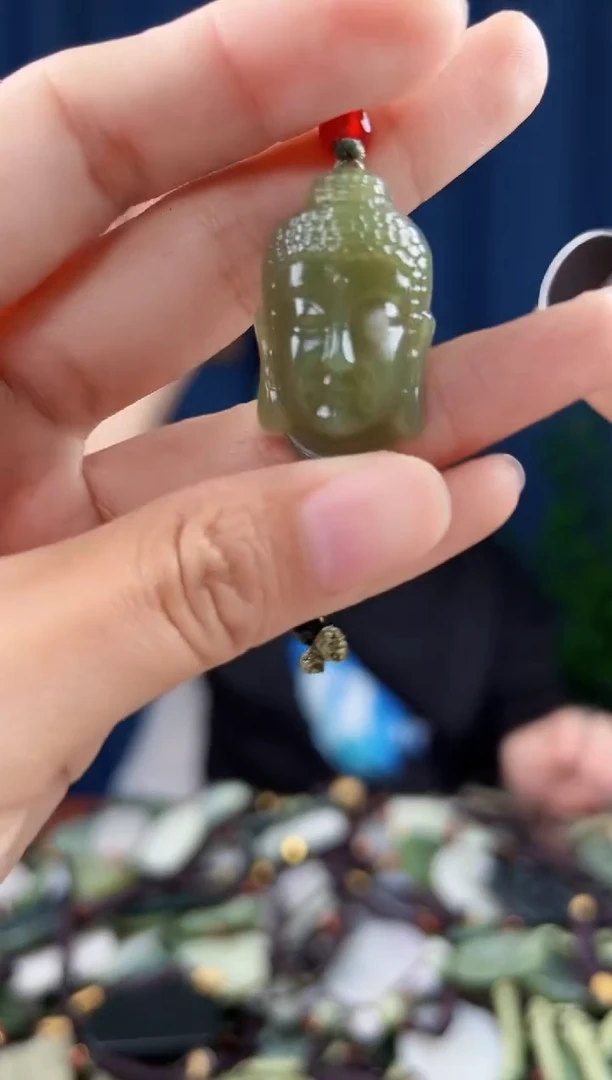 未镶嵌和田玉挂件拍一发一，