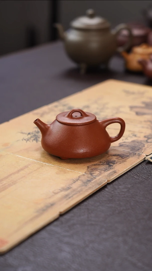 茶壶紫砂执素 致诚 红降坡 平盖 约180cc