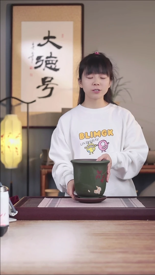 紫砂花盆粉绿泥绘猫咪小金钟一只带托