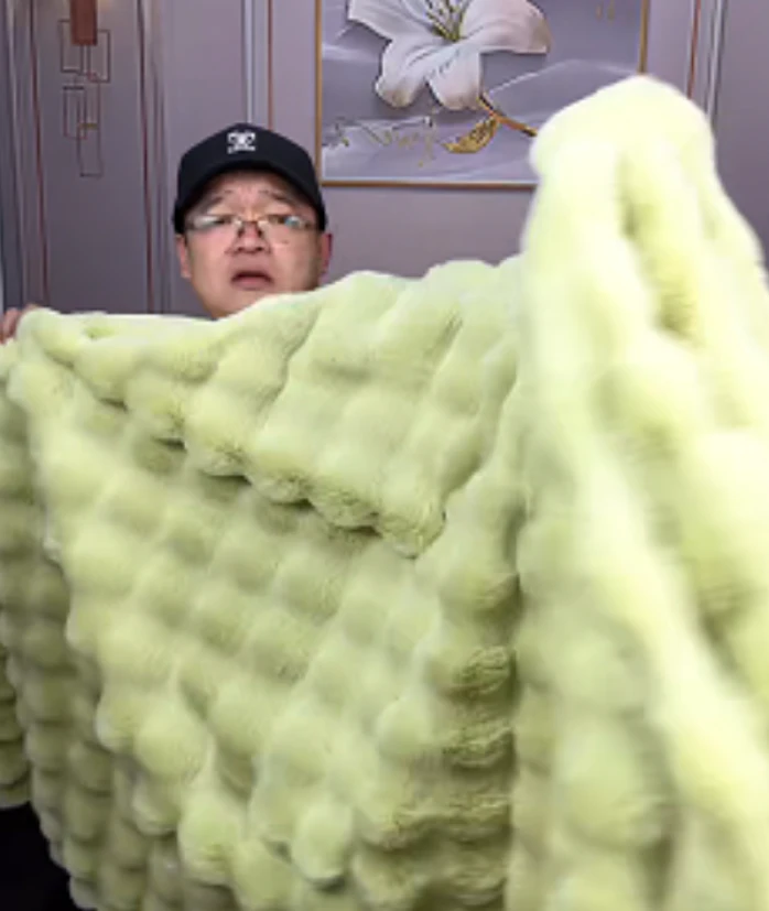 28号       羊毛仿水貂狐狸毛兔毛手工diy面料