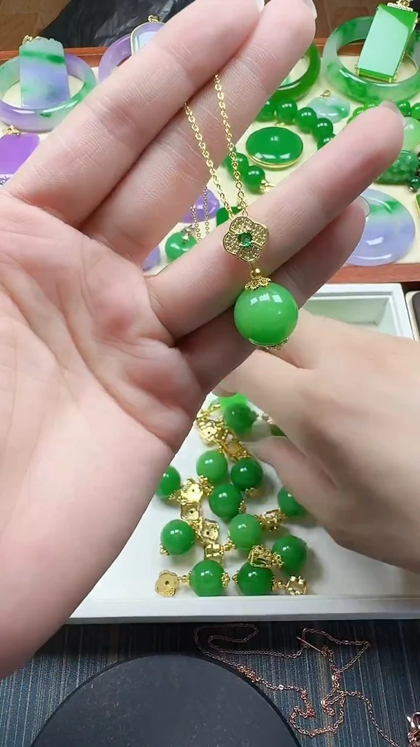 吊坠(赠链)14K金镶嵌翡翠14mm绿弹珠