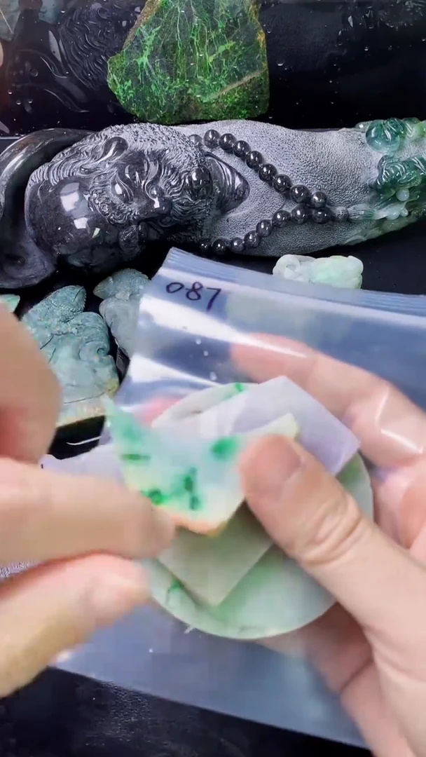 【闪购商品】翡翠挂件未镶嵌087天然A货翡翠