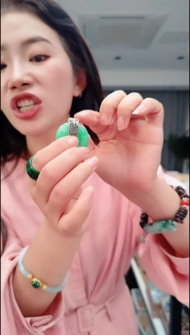 颈饰未镶嵌翡翠1721大绿扣子