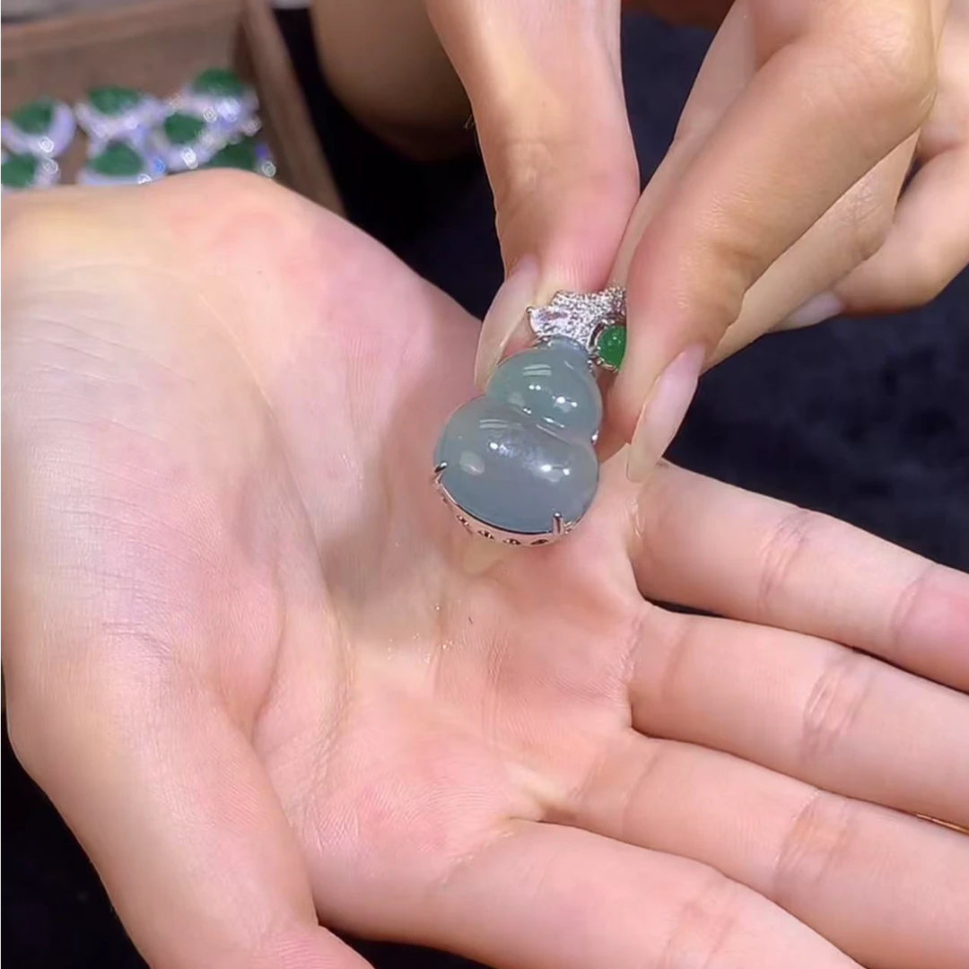 【逍遥】天然A货翡翠葫芦吊坠*WJ/066/多样性发/1件