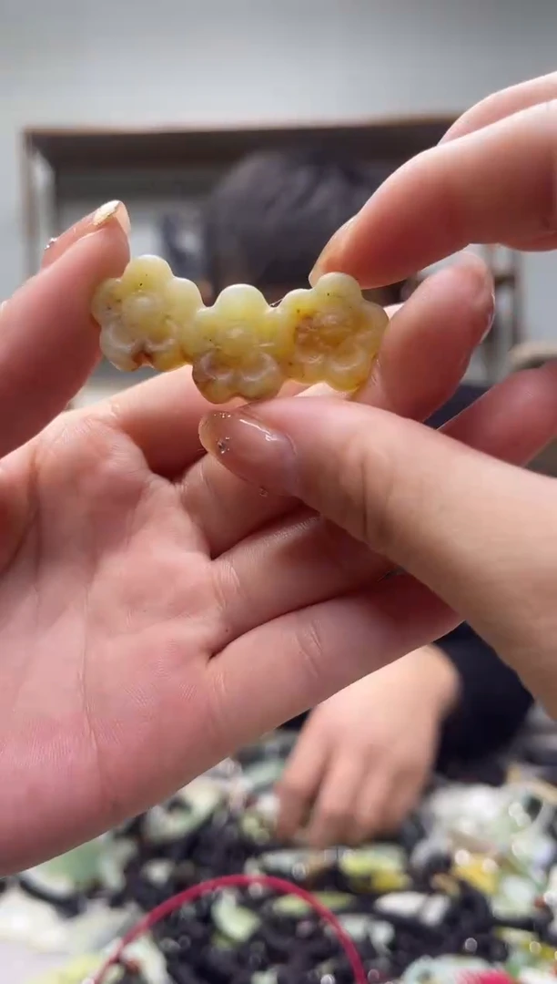 未镶嵌岫玉吊坠·