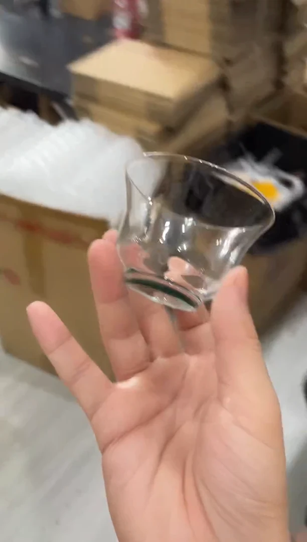 清杯墨绿色。。。。。。