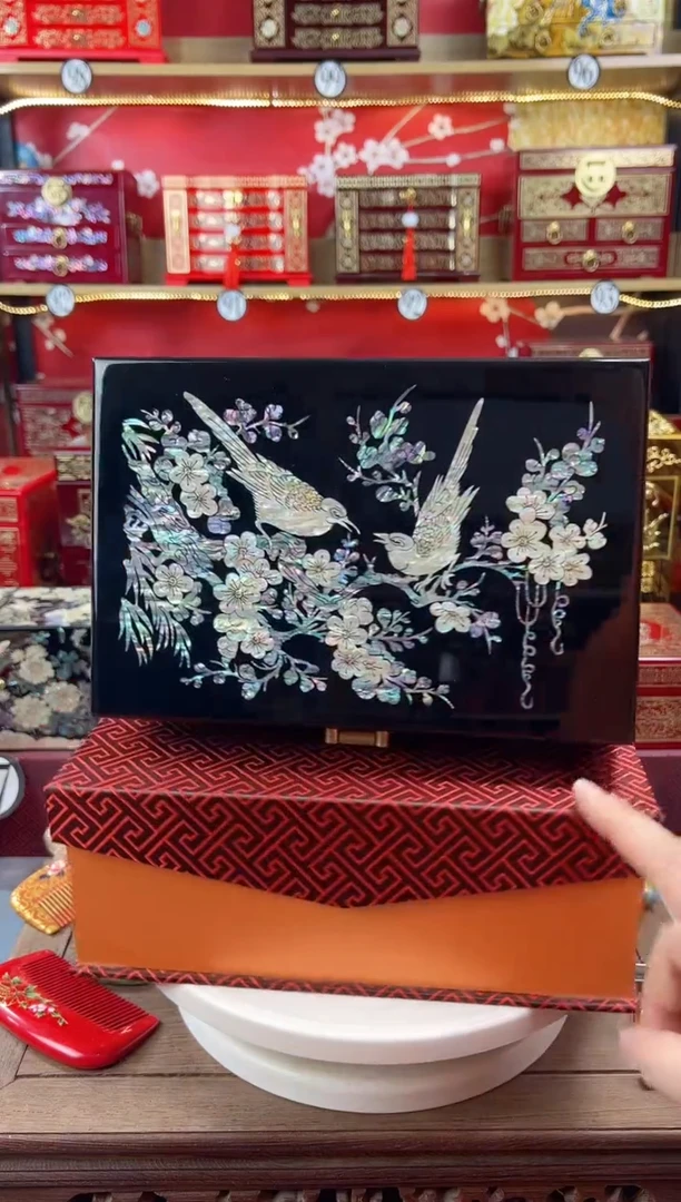太**下25厘米双层款满面螺钿镶嵌黑底喜鹊