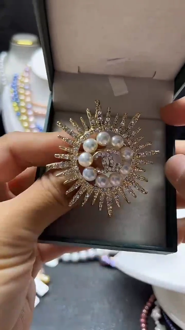 颈饰未镶嵌淡水珍珠多人