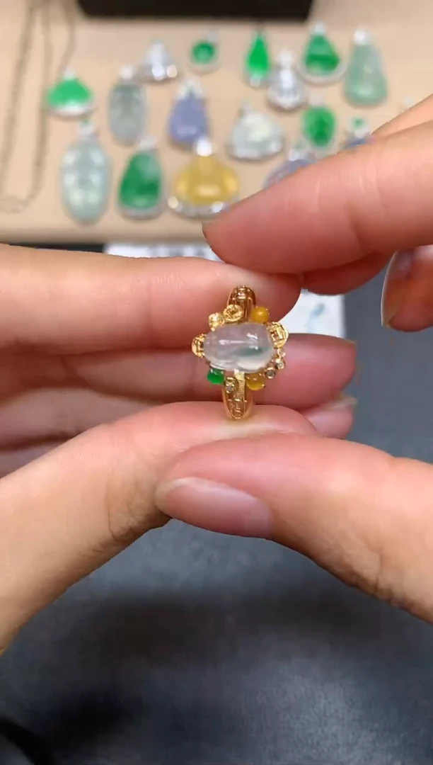 18K金镶嵌戒指翡翠貔貅【无服务费