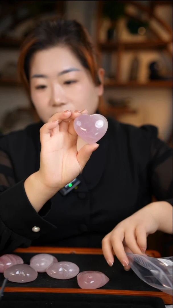 未镶嵌珠宝半成品水晶粉水晶爱心D39多样性发其一【配架子】