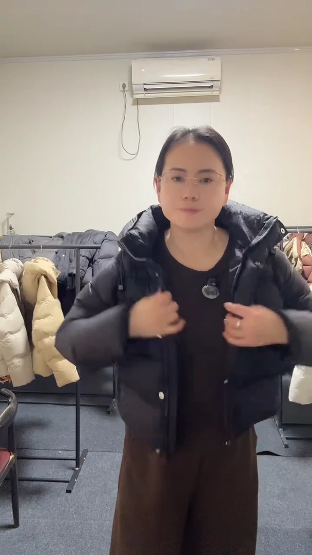艾雨衣尚一秒闪购羽绒服