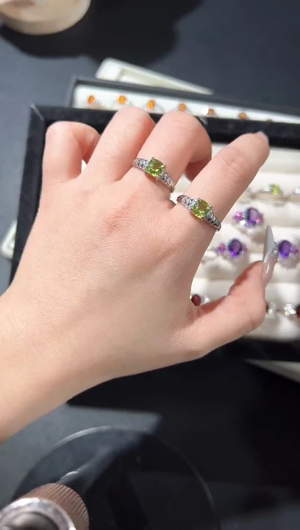 银S925镶嵌戒指橄榄石23r多样性发其一【1个】