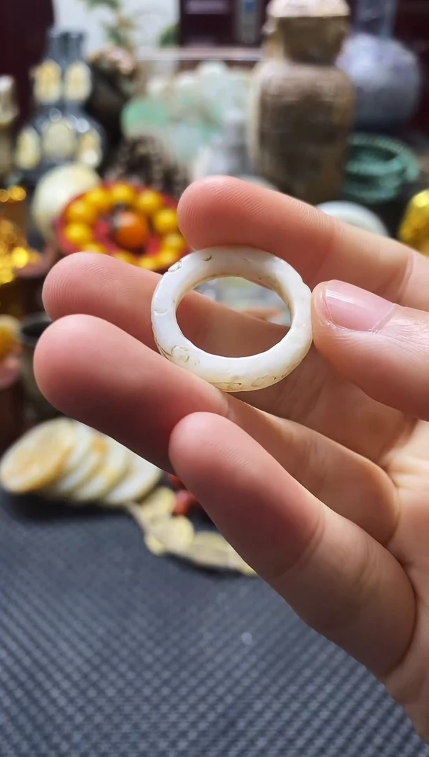 未镶嵌和田玉挂件戒指