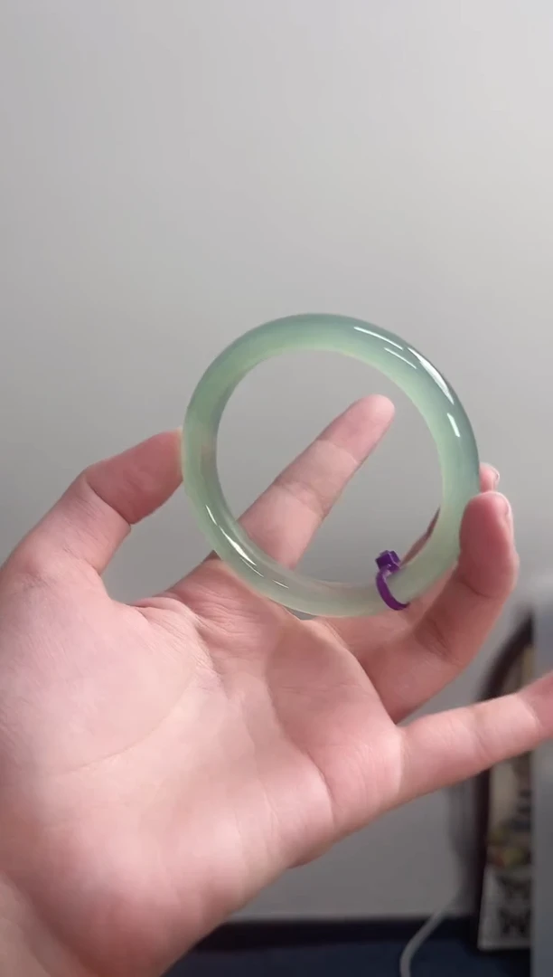 玛瑙/玉髓手镯未镶嵌59-60圈