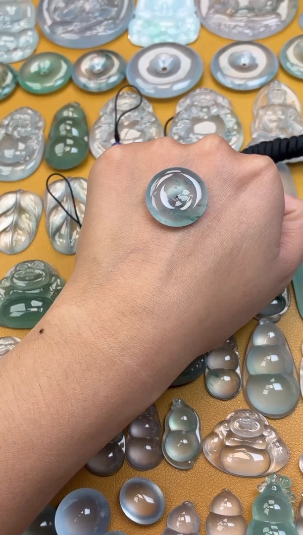 翡翠未镶嵌吊坠(不含链)平安扣 21.7 4.9