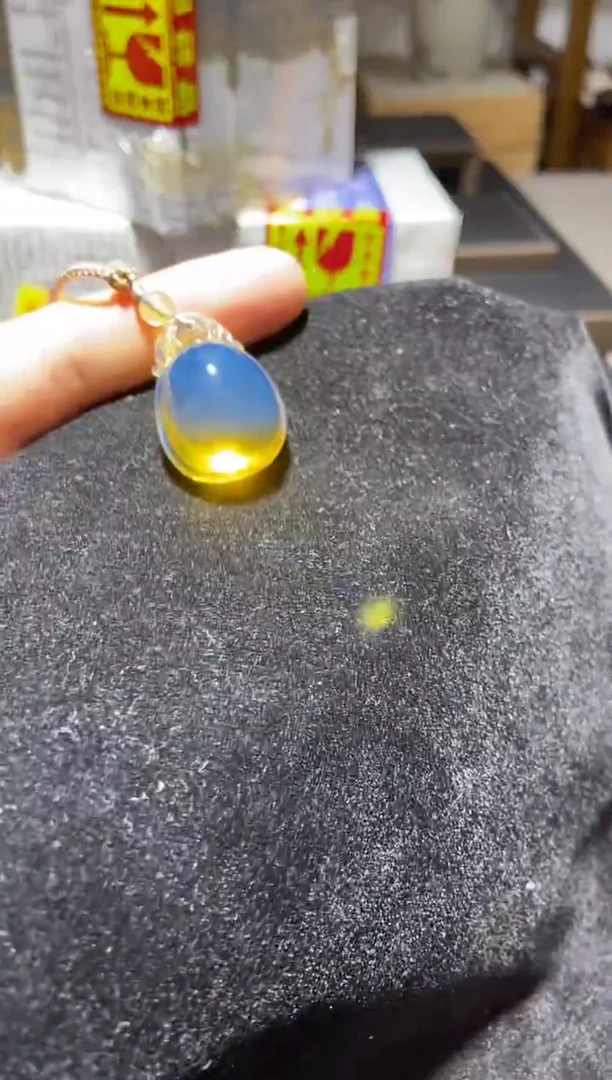 琥珀颈饰未镶嵌天空蓝福贝