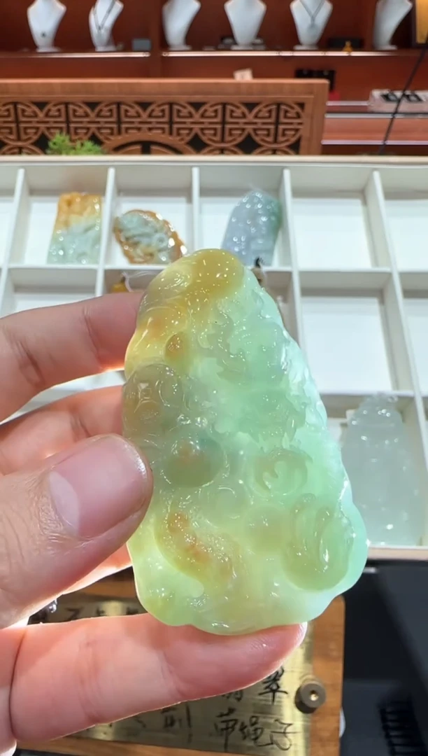 翡翠挂件未镶嵌平*心A货翡翠多样性孤品