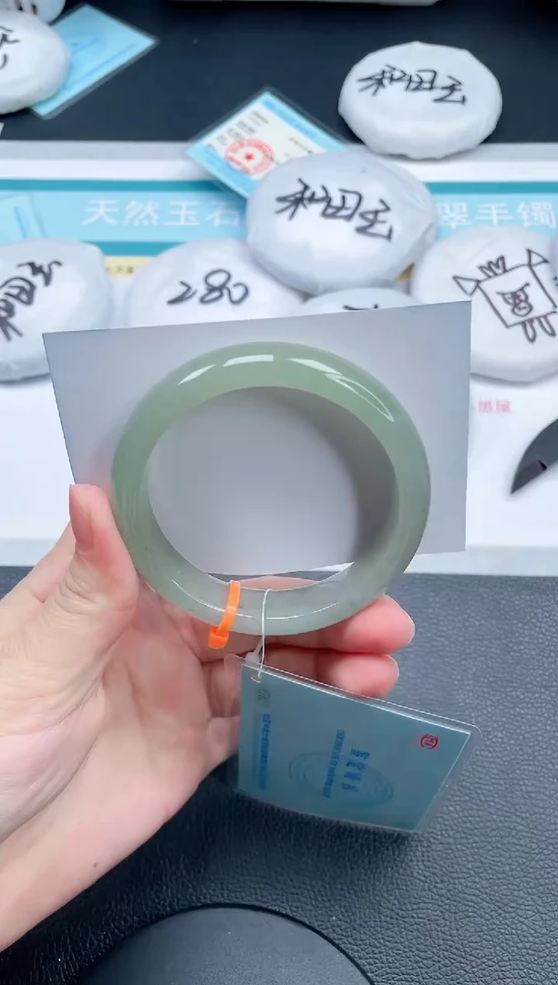 石英质玉手镯未镶嵌25V76-55