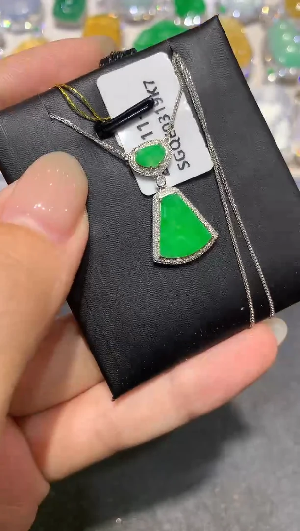【闪购商品】翡翠颈饰18K金镶嵌q46