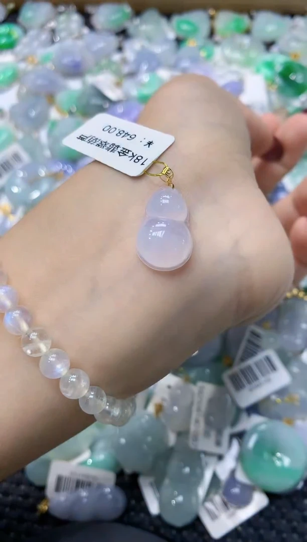 翡翠18K金镶嵌颈饰111111111111