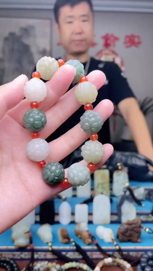 和田玉未镶嵌挂件1