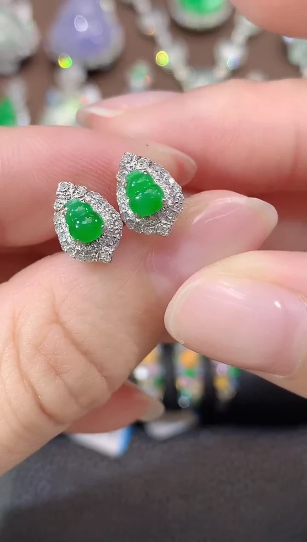 18K金镶嵌翡翠耳饰A31 多样性发一对