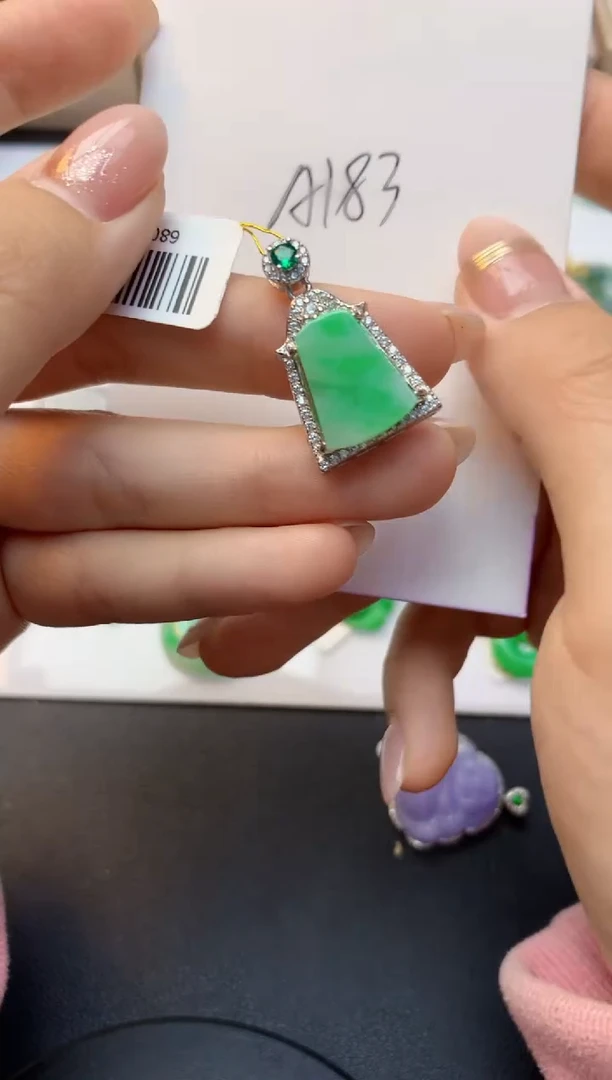 颈饰未镶嵌翡翠天然A货缅甸翡翠百元以上9元证书费自理