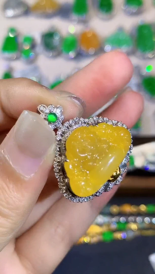 翡翠18K金镶嵌吊坠(不含链)多样性发其一