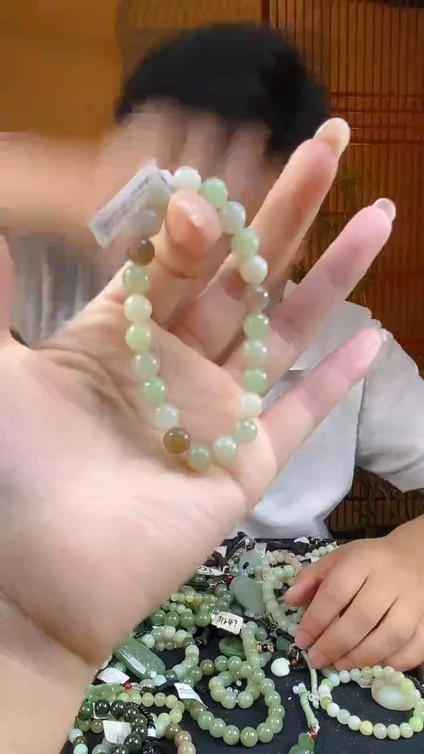 和田玉未镶嵌颈饰多样性发货，拍一发一