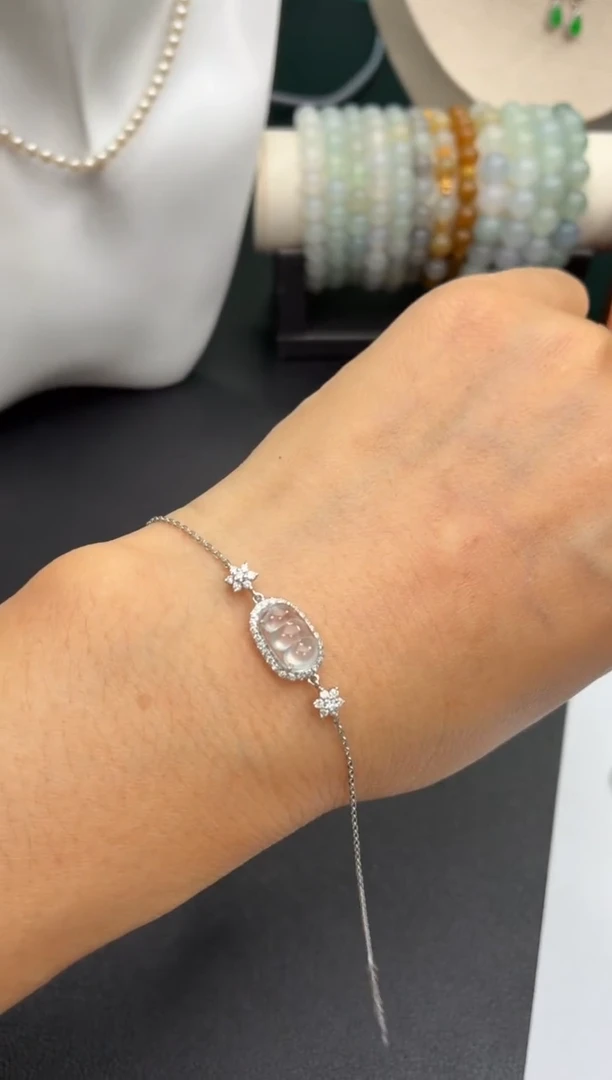 颈饰18K金镶嵌翡翠天然翡翠A货