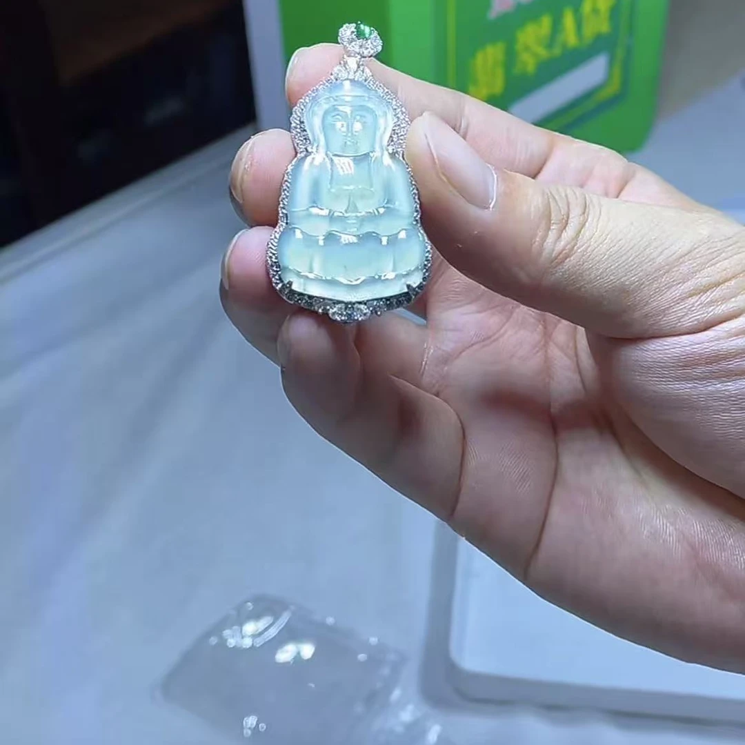 【玉经纶】-70648/Q28-天然A货翡翠吊坠-多样性发其—