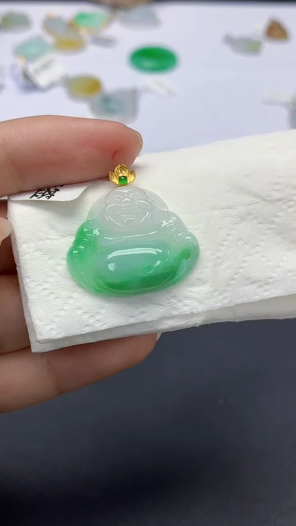 翡翠18K金镶嵌颈饰天然缅甸a货翡翠