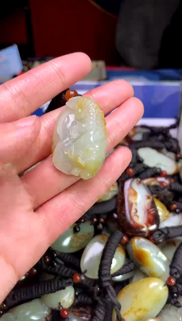 【闪购商品】和田玉颈饰未镶嵌1