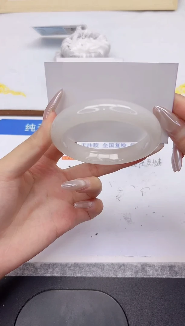 未镶嵌手镯石英质玉L149-60.4