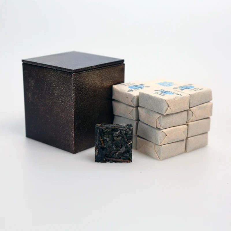 黑猫严选：忙糯黄草林荒野古树挑采2024年春-8克小砖16块 04299