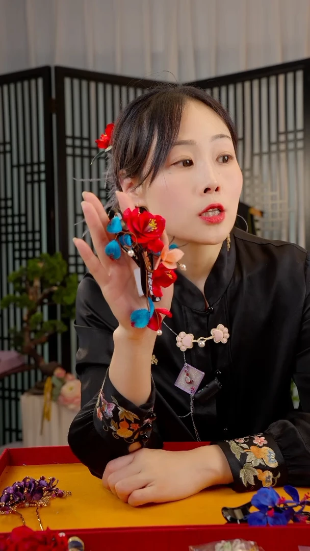 刺绣非遗绒花手工饰品