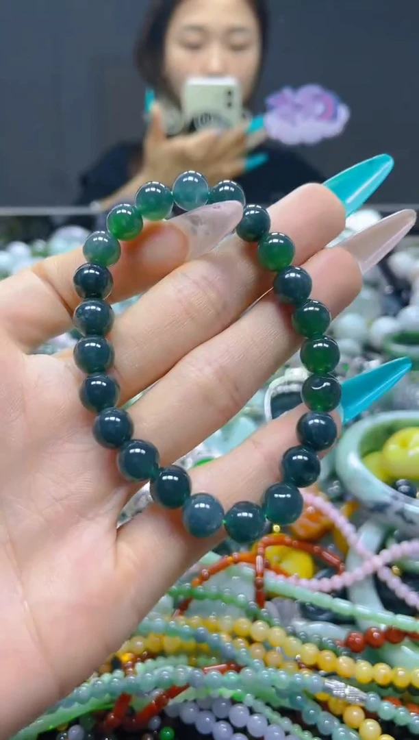 颈饰未镶嵌翡翠8MM/L/翡翠A货，一件也是批发价