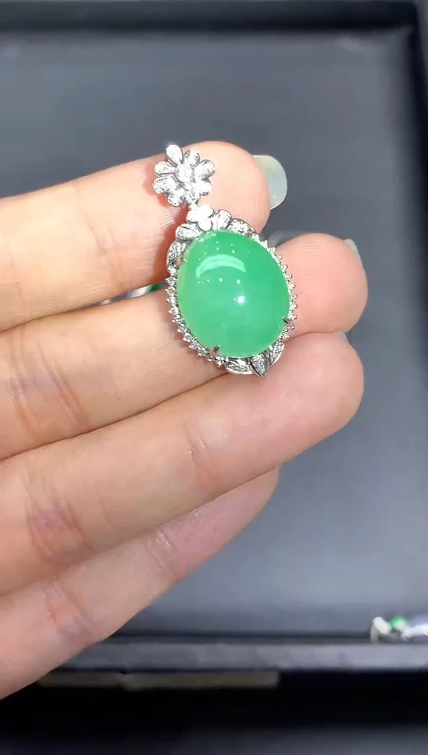 颈饰18K金镶嵌翡翠549中国好珍宝