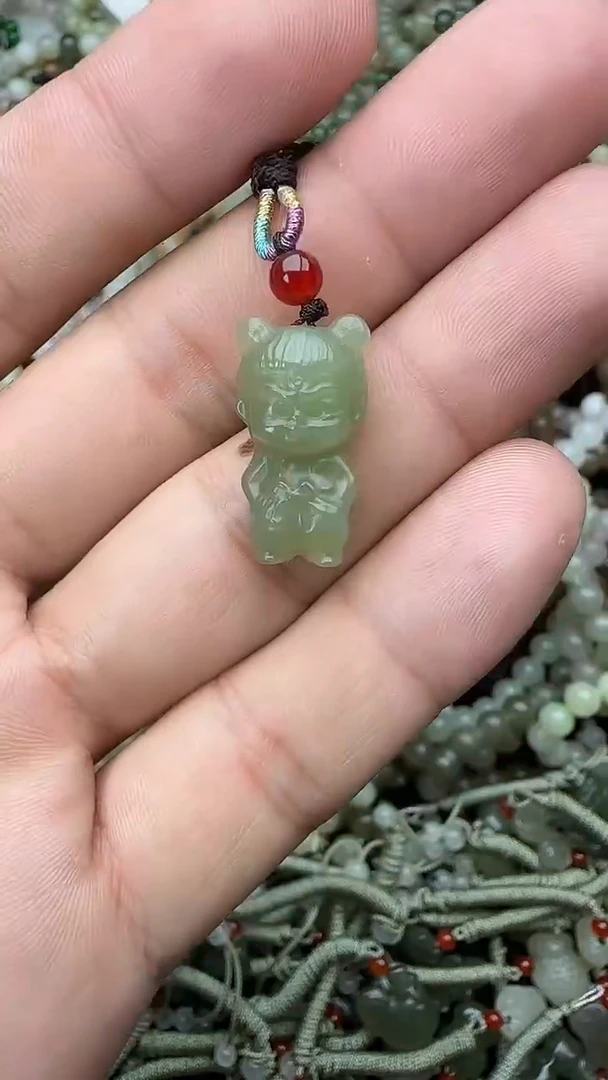 颈饰未镶嵌和田玉拍一发一