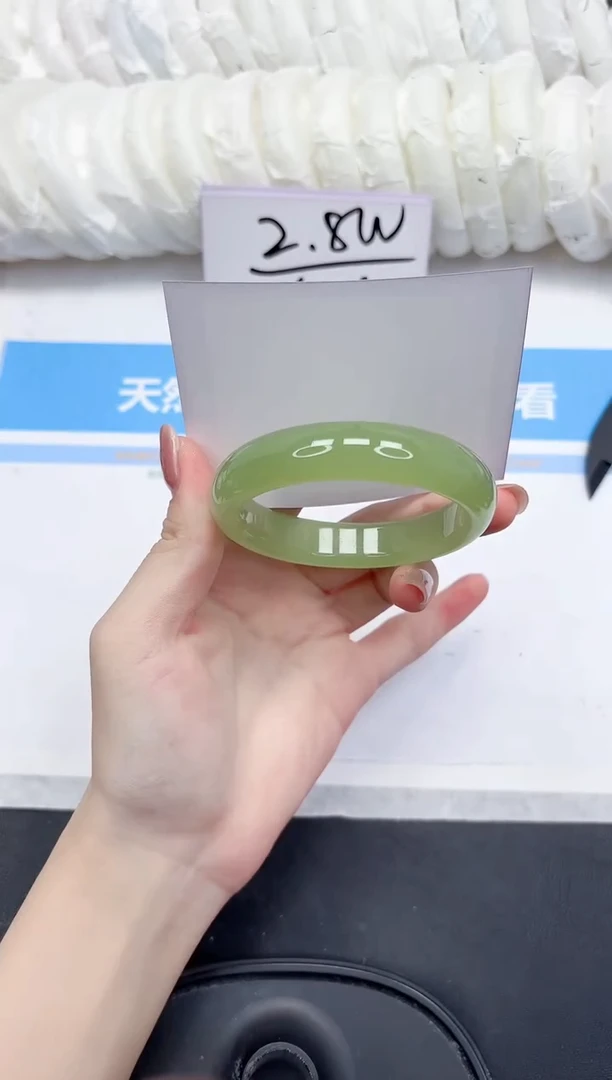 未镶嵌手镯石英质玉103-54-仪式感