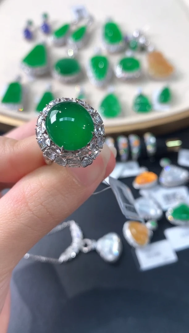 翡翠戒指18K金镶嵌A43|238000