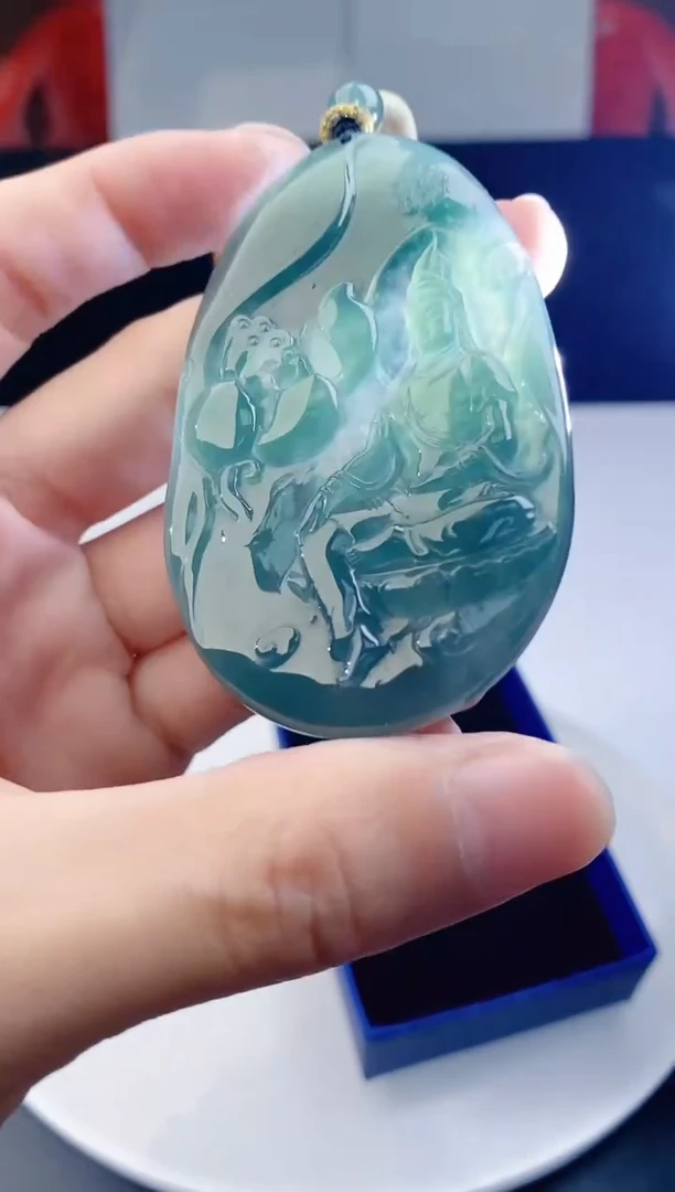 颈饰未镶嵌翡翠