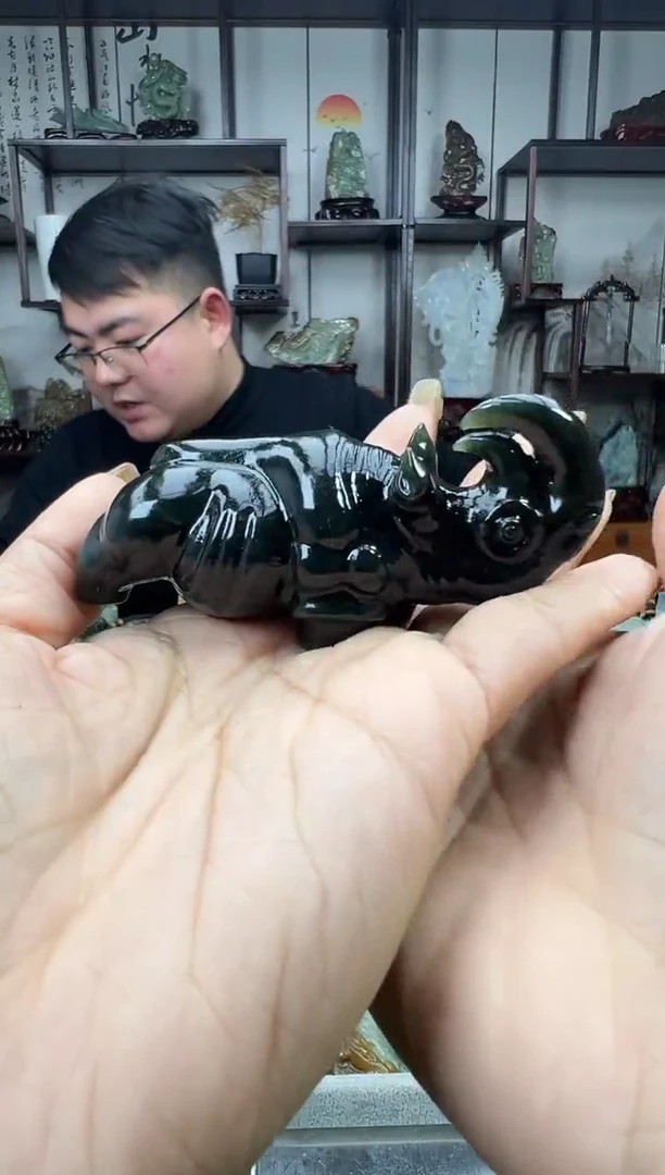 未镶嵌和田玉把件140