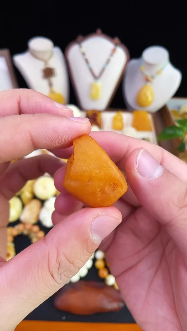 琥珀未镶嵌珠宝奇石柒月