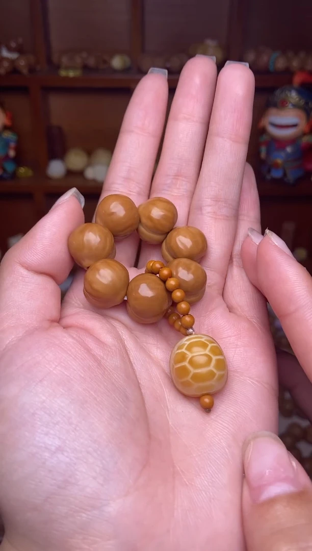 把件猴头核桃全品无暇屁桃＋小富甲手捻