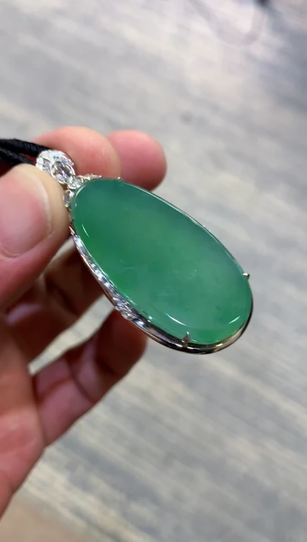颈饰未镶嵌翡翠天然A货翡翠